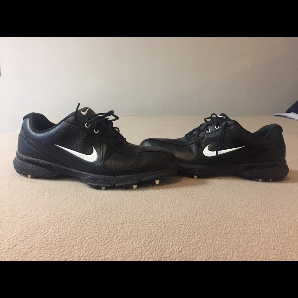 Men’s size 8 Nike Golf Shoes